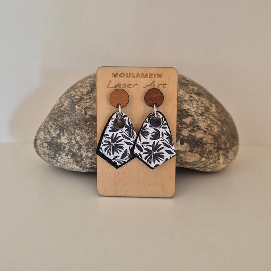 LEATHER EARRINGS